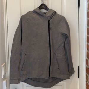 Nike Women’s Tech Pack Cape Hoodie Grey M